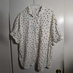 Ava & Viv Black and White Casual Button Down Shirt